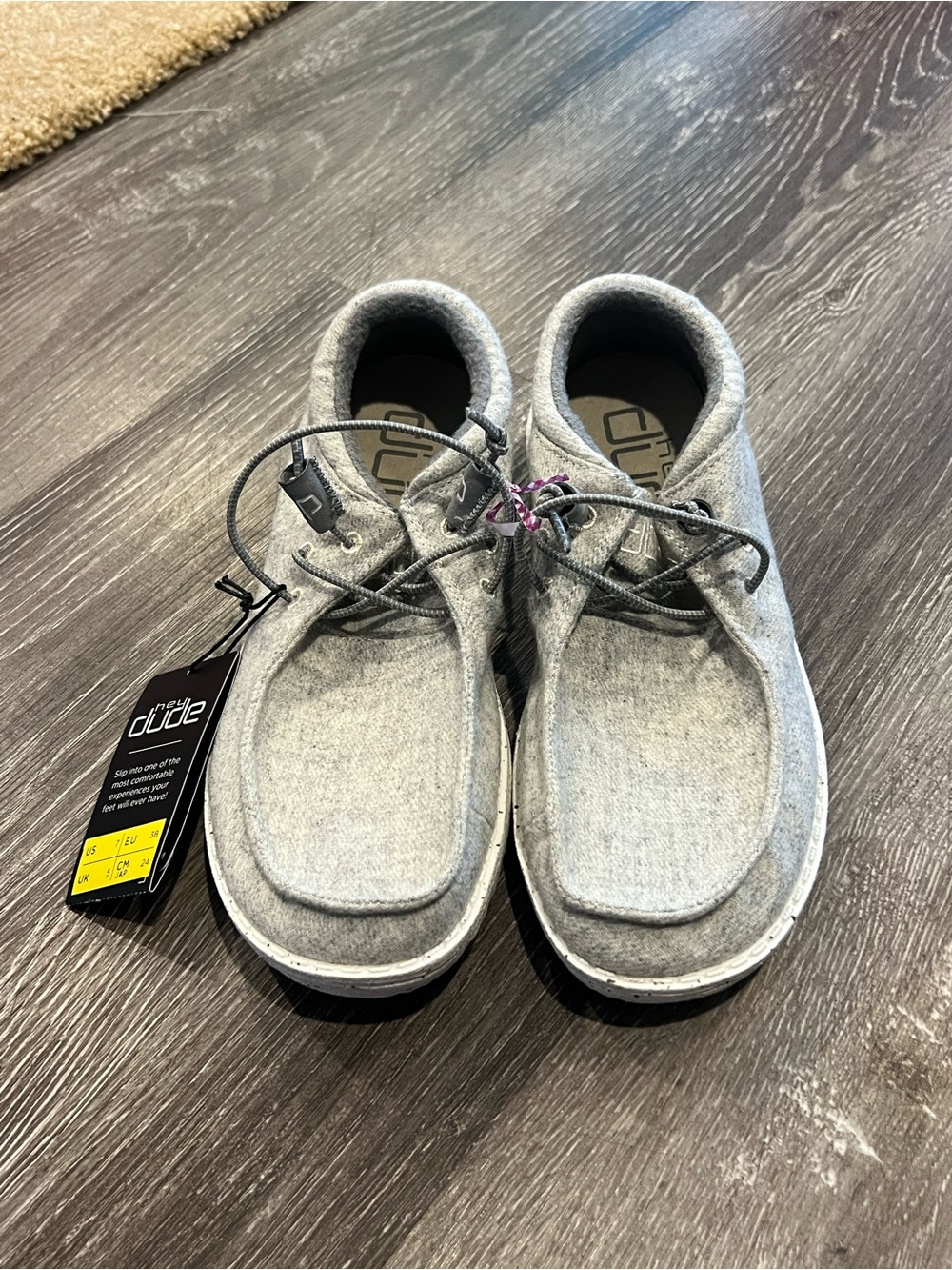 NEW Hey Dude‎ Light Grey Canvas Slip-On Casual Shoes Womens size 7